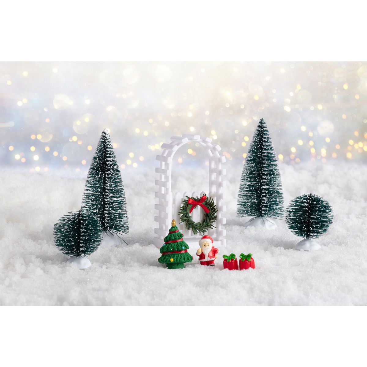 Christmas Decoration Scene with Gate 9 Piece